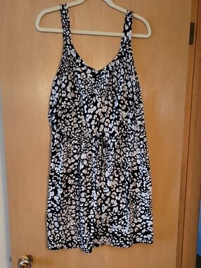West Loop Black and White Print Sleeveless Dress With Sinch Waist